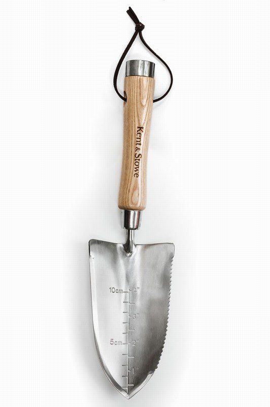 Kent and Stowe The Capability Trowel with depth markings and a serrated edge